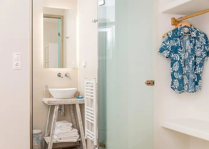 5 Star Residence 3Bdr, 2Bth, Roofdeck, Naxos Town